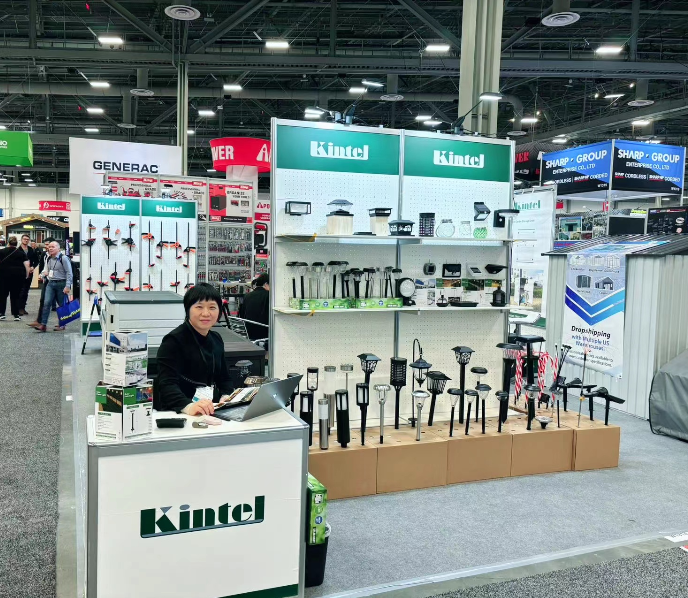 NÁRODNÁ HARDWARE SHOW v kongresovom centre Las Vegas